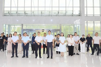 中共河南省委黨史和地方史志研究室與花花牛乳業(yè)集團(tuán)開(kāi)展黨建共建活動(dòng)